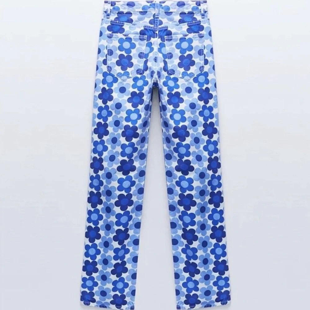ZARA Blue/White High Waisted Straight Leg Floral Print Jeans size 6 EUC - Picture 4 of 11